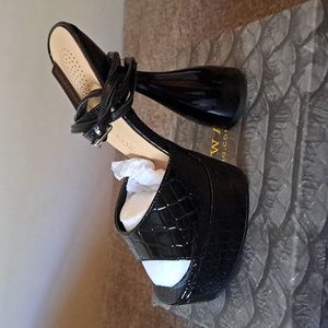 Azalea Wang Chunky Sandal